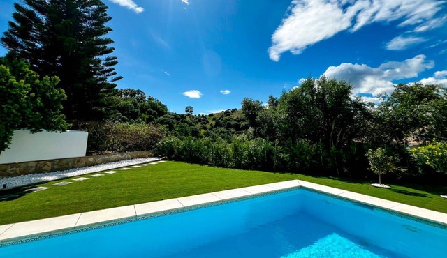 Villa Solea - Three Bedroom Villa, Sleeps 8