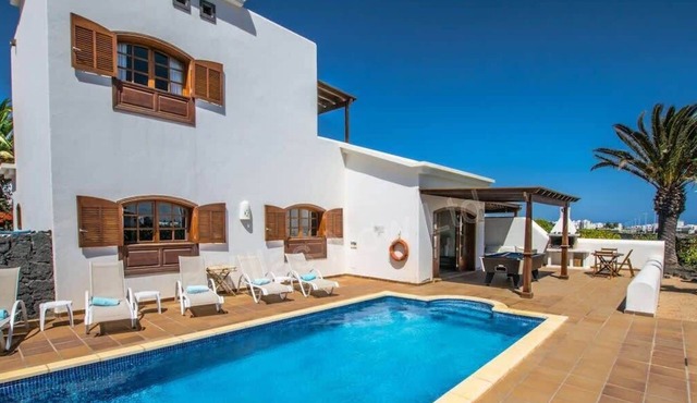 Villa Valentina - Faro Park by Villas Now
