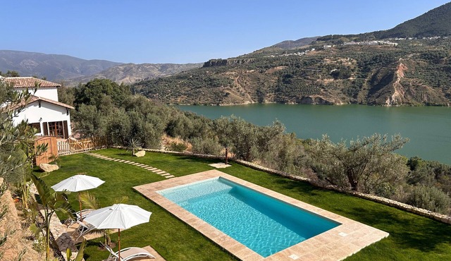 Villa 'Valle de Lecrín' with Lake Views, Wi-Fi, and Air Conditioning