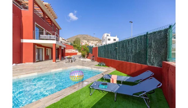 Villa Vibes & Views near Benidorm for 16 Guest Pool Badminton
