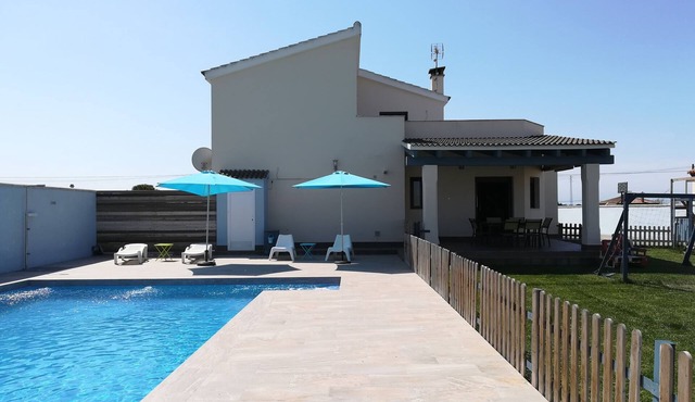 Villa 'Victoria' with Private Pool, Wi-Fi and Air Conditioning