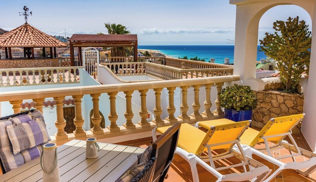 Wonderful Apartment with beautifuI views to the ocean and terraces