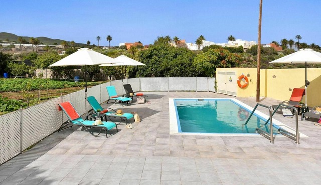 Wonderful villa for 4 people with TV and parking