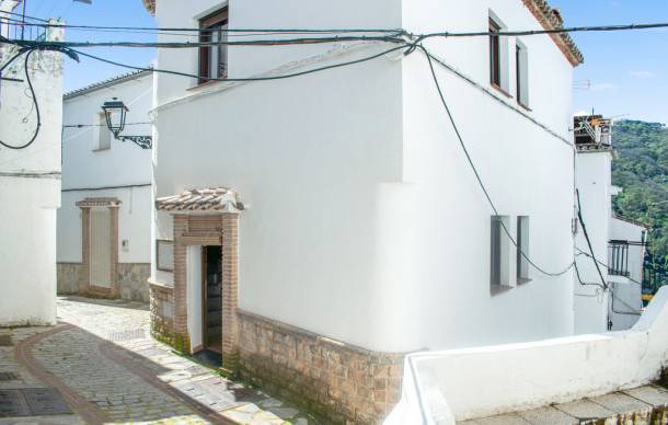 4 bedroom accommodation in Jubrique