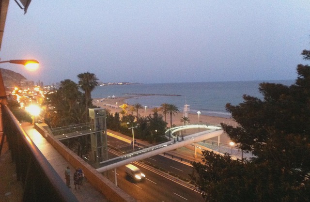 Beach Front Chic in the center of Alicante close to all amenities