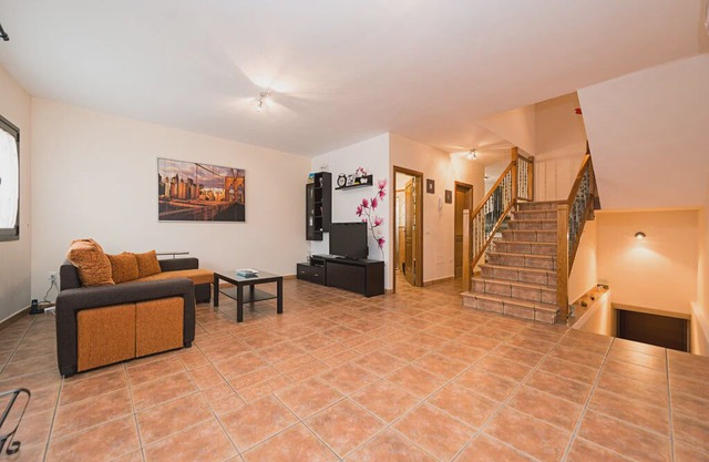 Family House in Cruce de Arinaga