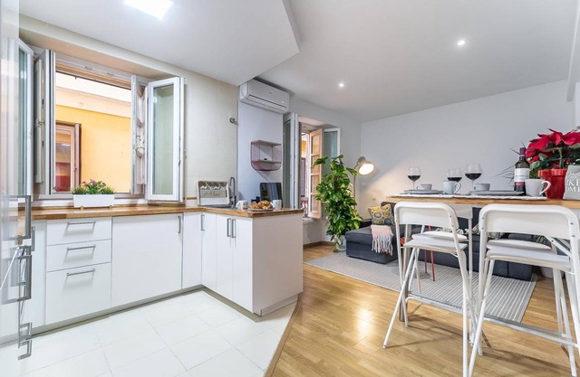 HomeAbroad Apartments -Premium Mitjana Malaga Center