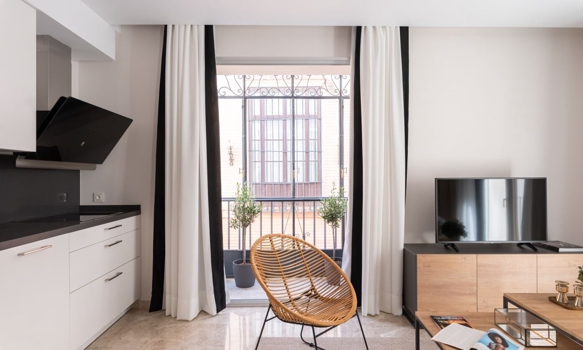 Encarnacion-Regina Apartment | Hommyhome Vera Cruz 101