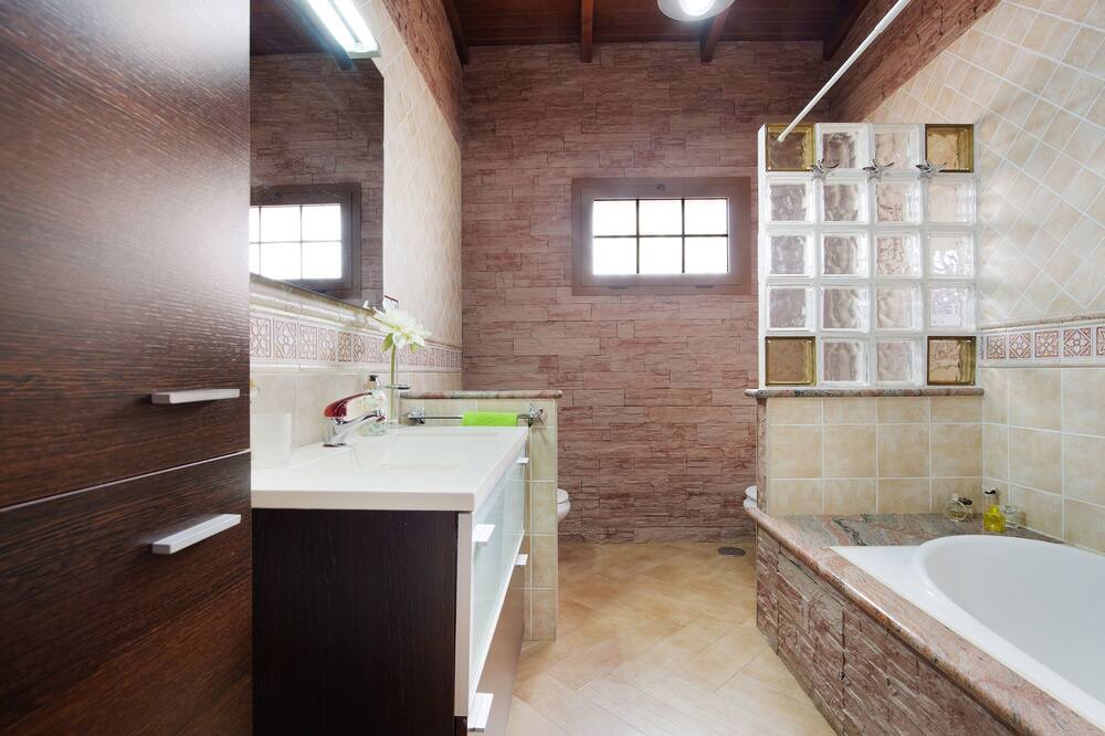 Photo of Bathroom in Puerto del Rosario