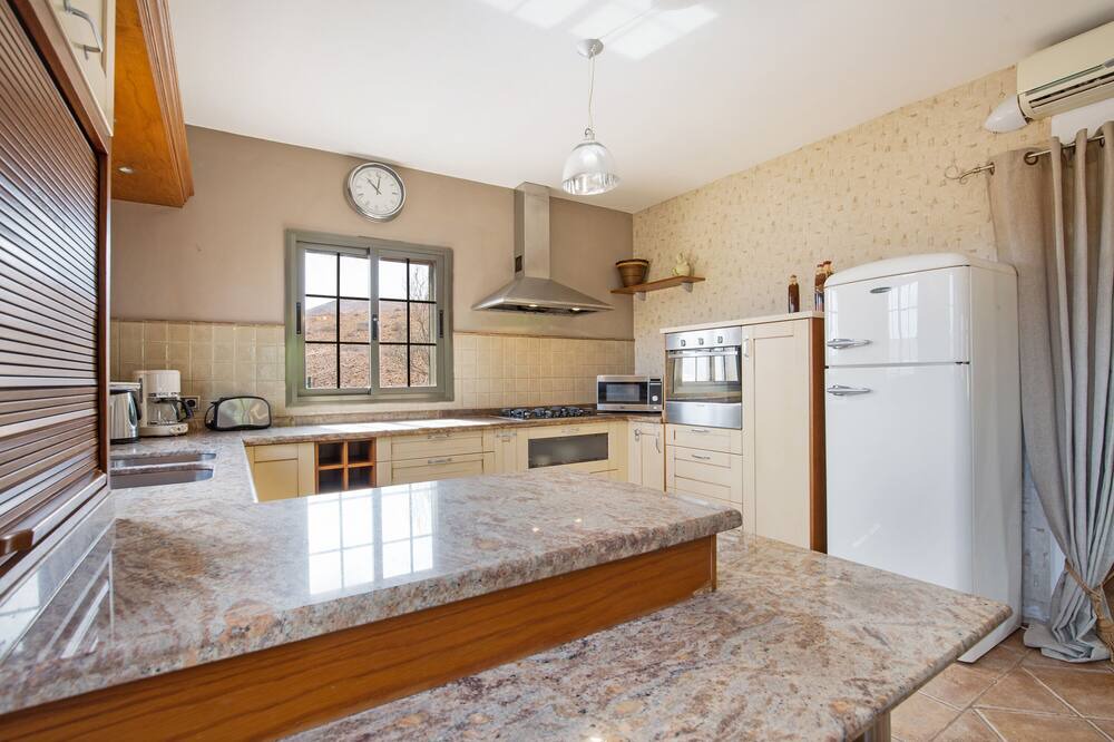 Photo of Kitchen in Tetir