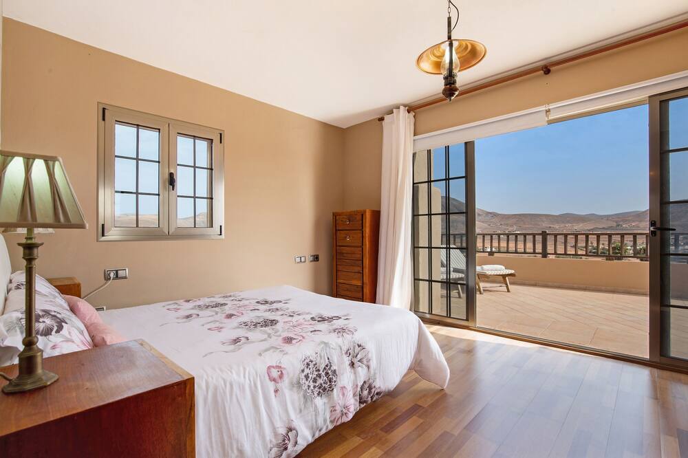 Photo of Bedroom in Tetir