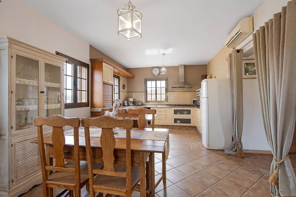 Photo of Kitchen in Tetir