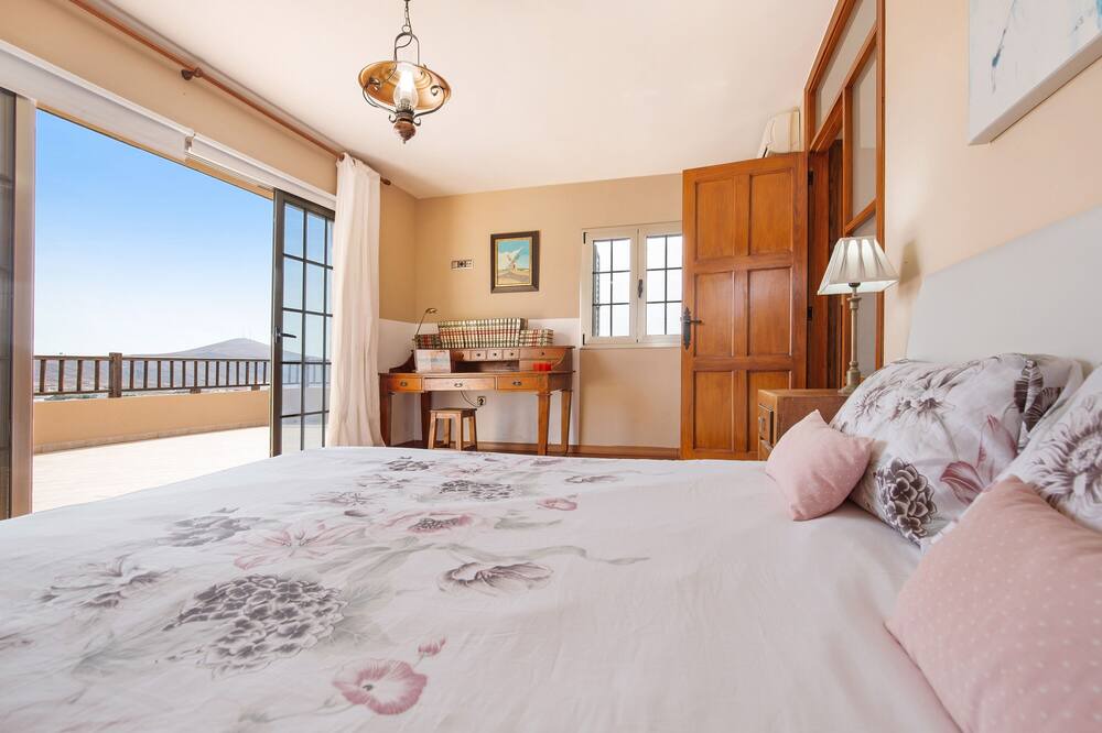 Photo of Bedroom in Tetir