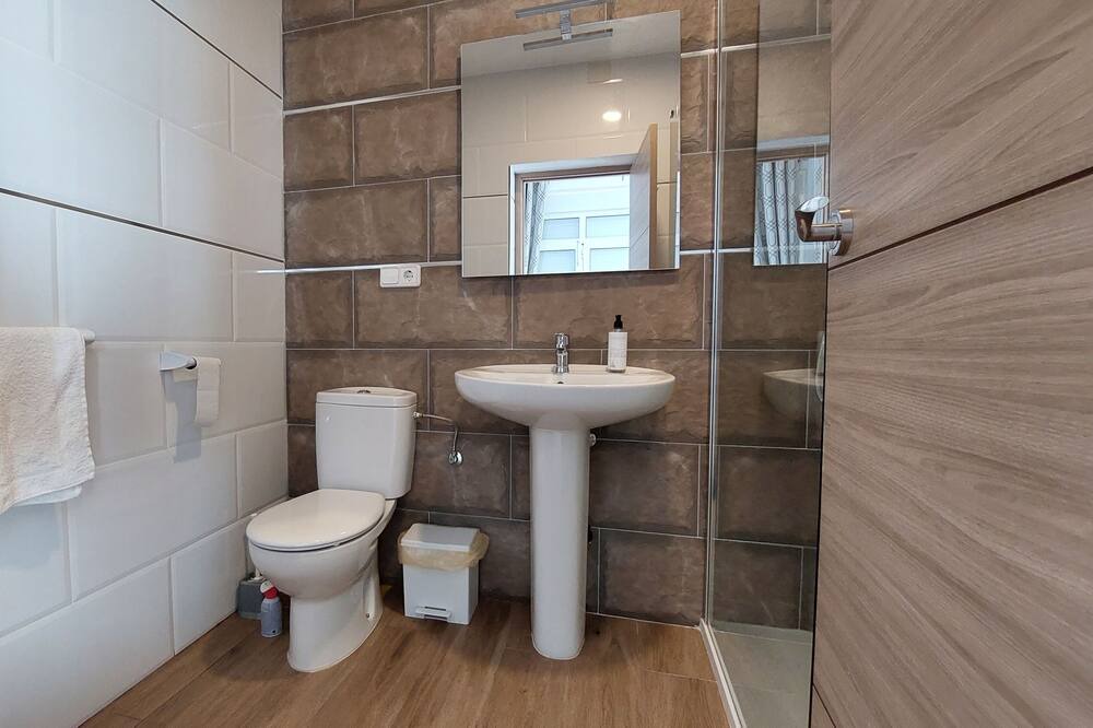 Photo of Bathroom in Vista de los Angeles-Rumina