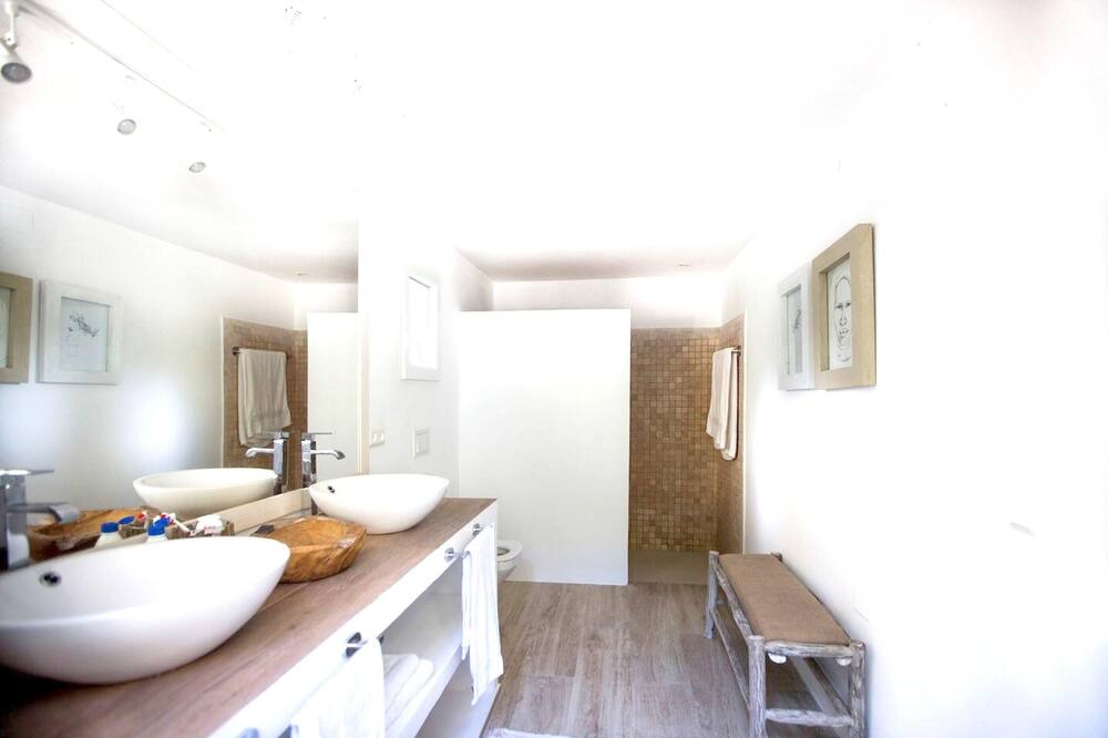 Photo of Bathroom in Can Furnet