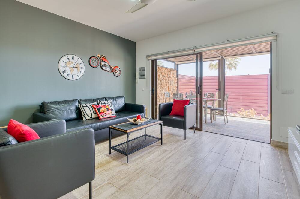 Photo of Livingroom in Triquivijate