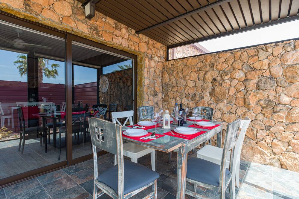 Photo of Outdoor in Triquivijate