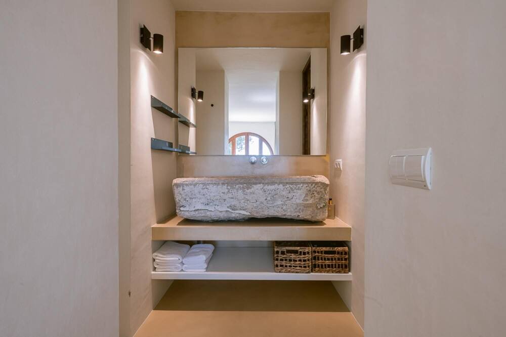 Photo of Bathroom in Can Furnet