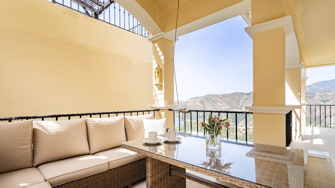 Photo of Outdoor in Istan