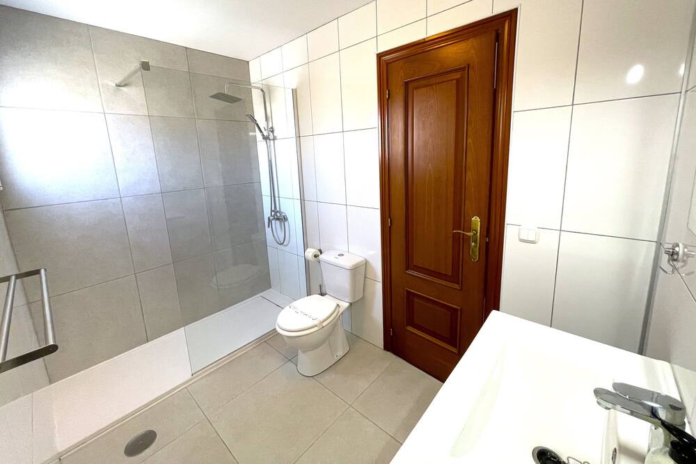 Photo of Bathroom in Triquivijate