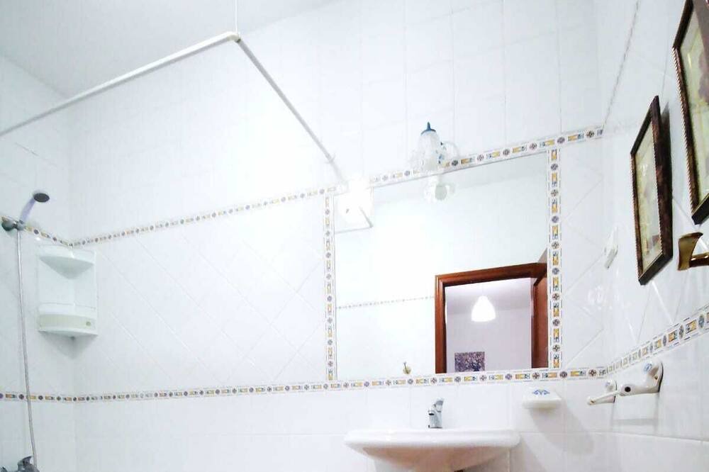 Photo of Bathroom in Ecija