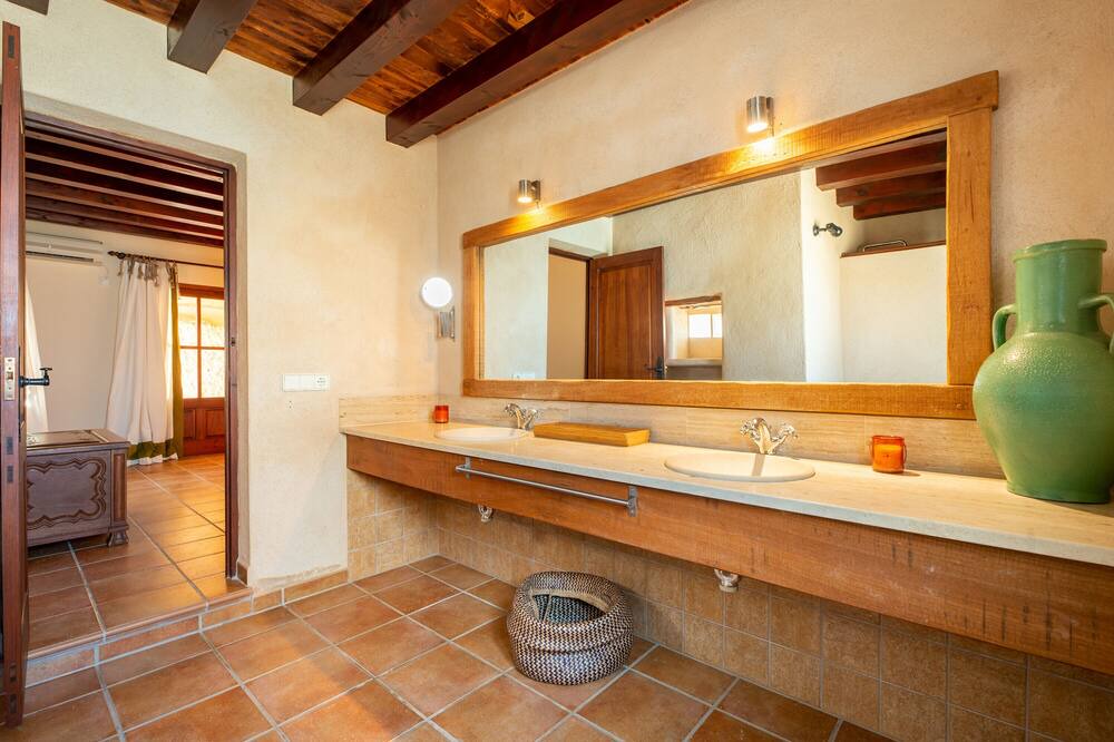 Photo of Bathroom in Sant Josep de sa Talaia