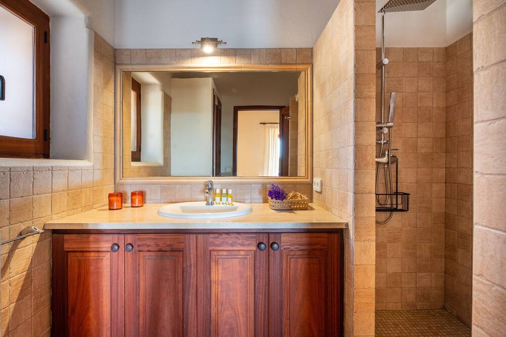 Photo of Bathroom in Sant Josep de sa Talaia