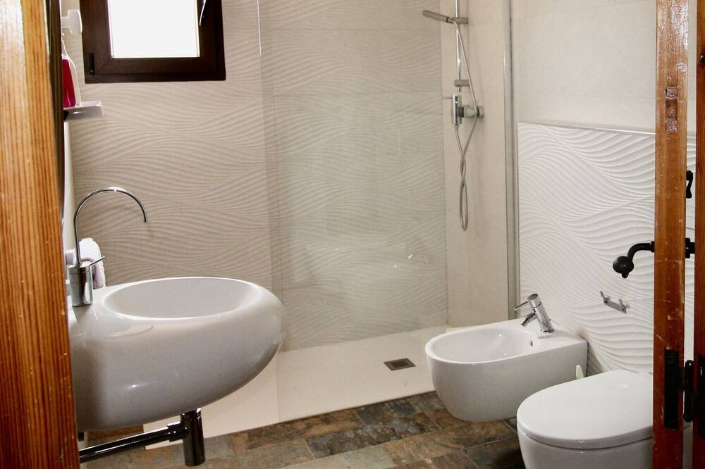 Photo of Bathroom in Les Deveses