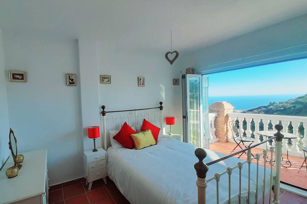 Photo of Bedroom in Moclinejo