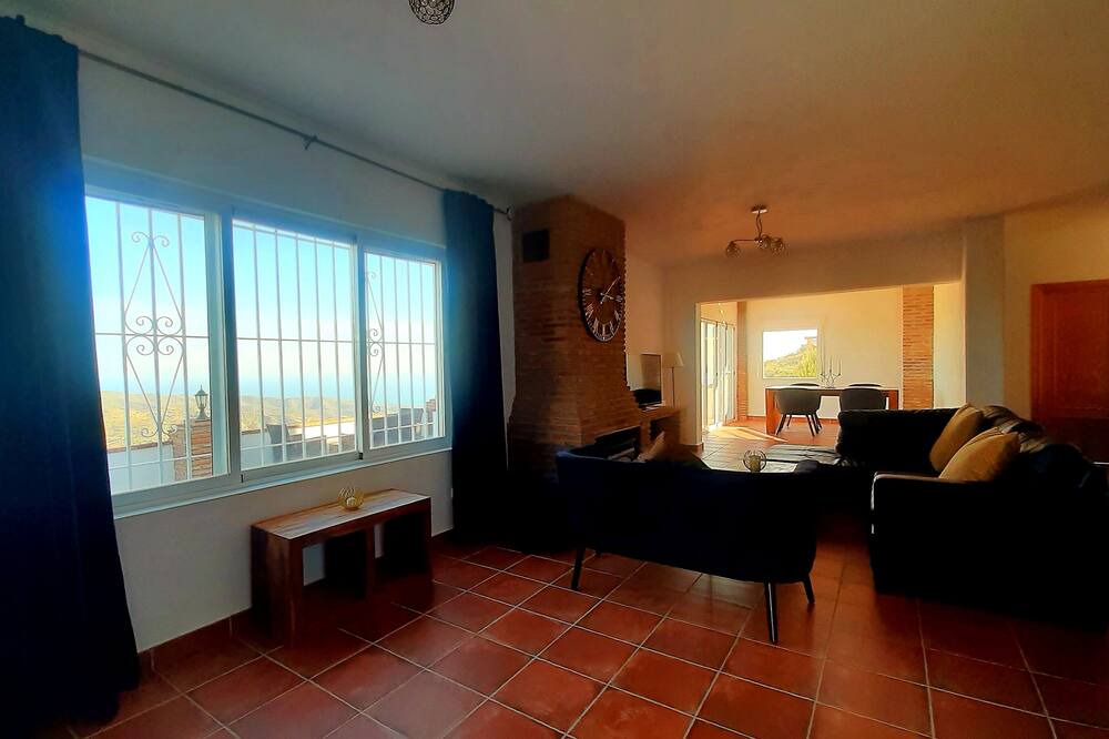 Photo of Livingroom in Moclinejo