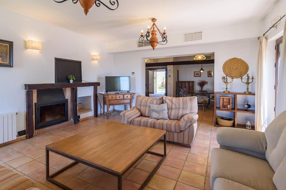 Photo of Livingroom in Constantina
