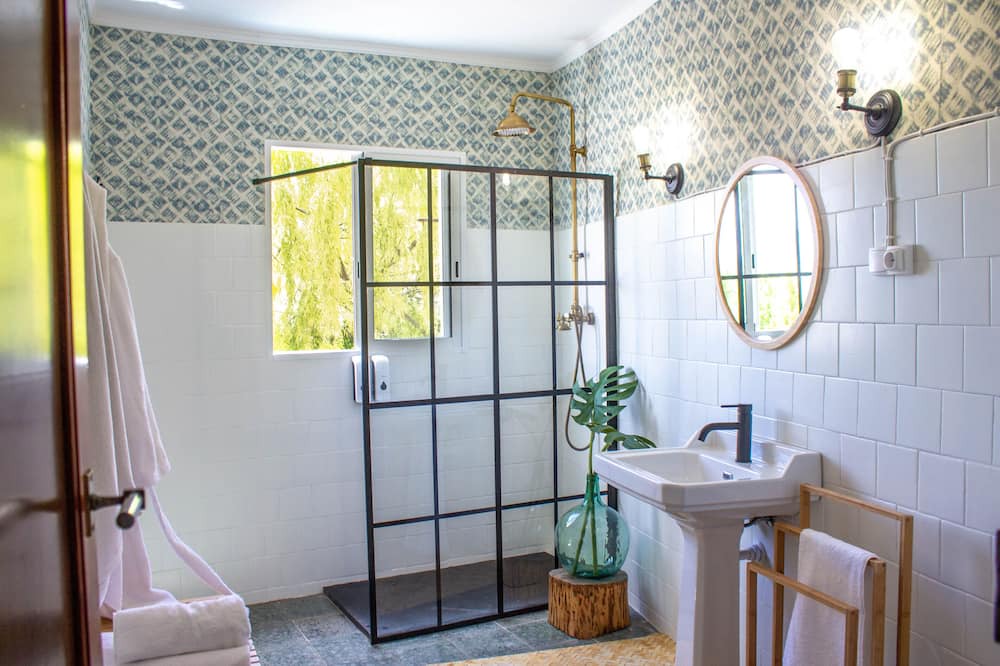Photo of Bathroom in Confrides