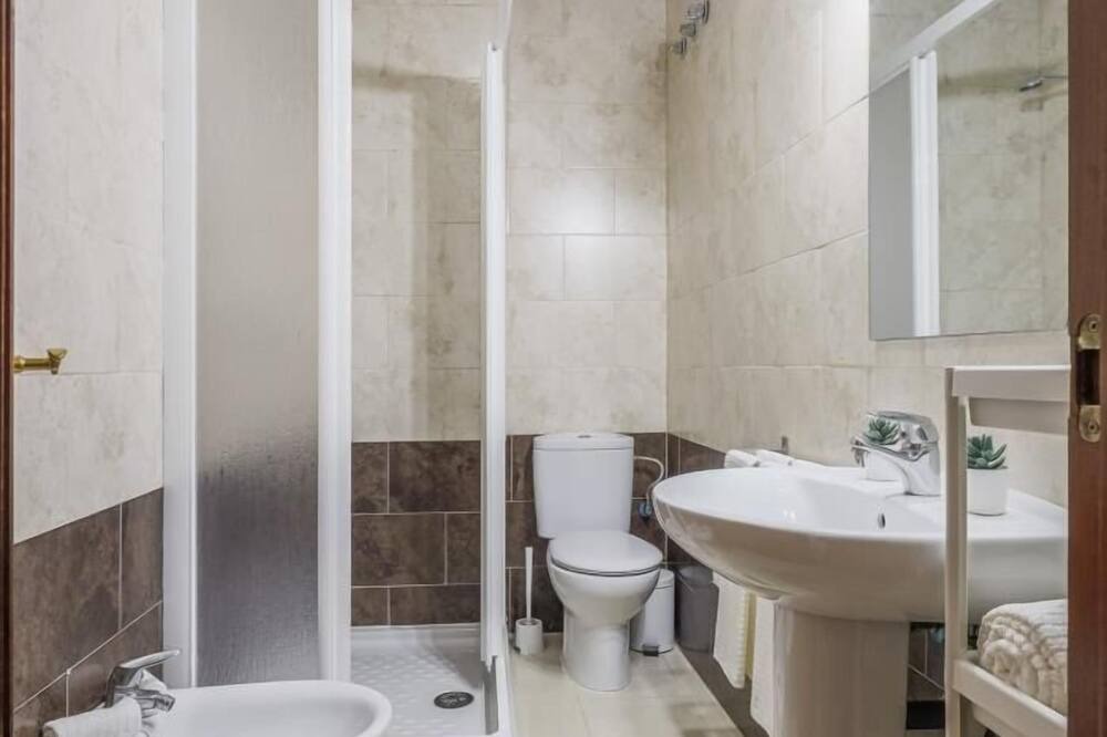 Photo of Bathroom in Alcala Del Rio