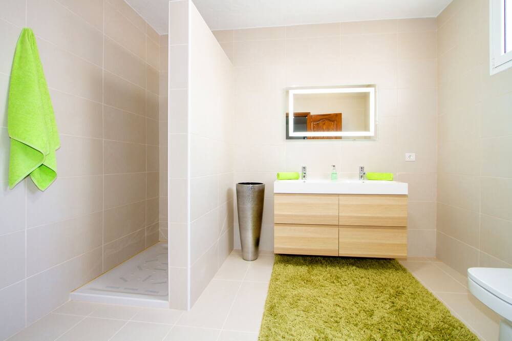Photo of Bathroom in Macher