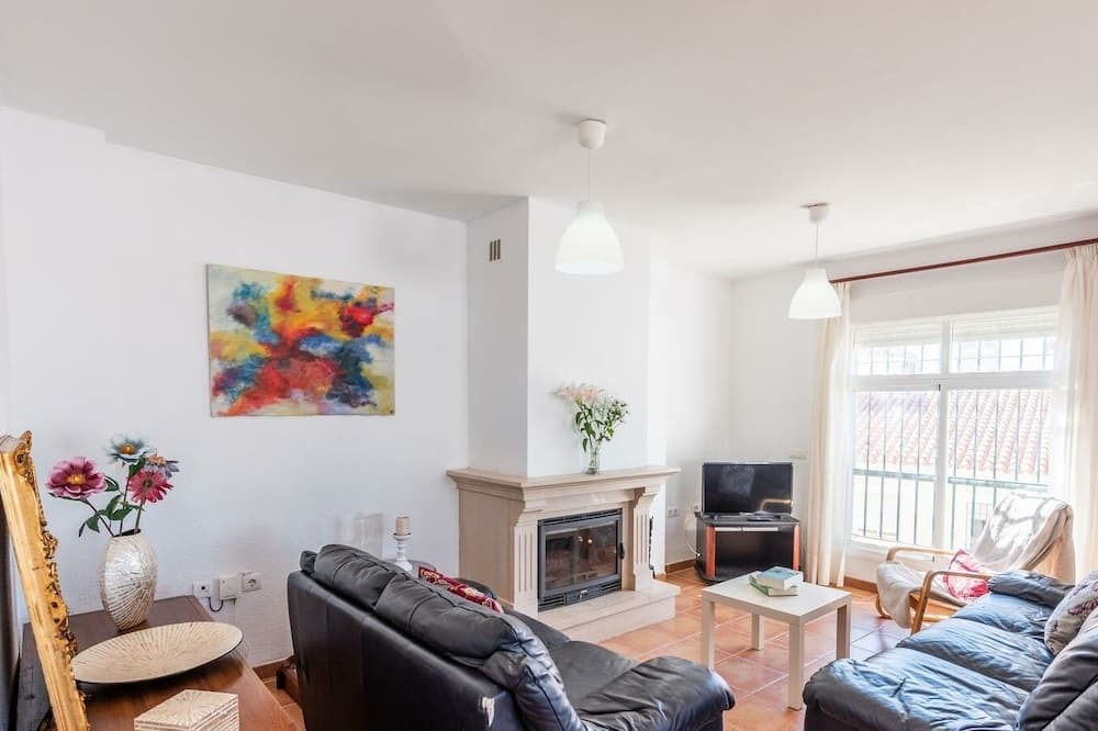 Photo of Livingroom in Benagalbon