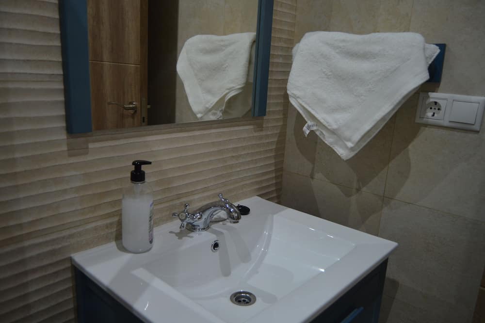 Photo of Bathroom in Huerta del Rey Vallellano