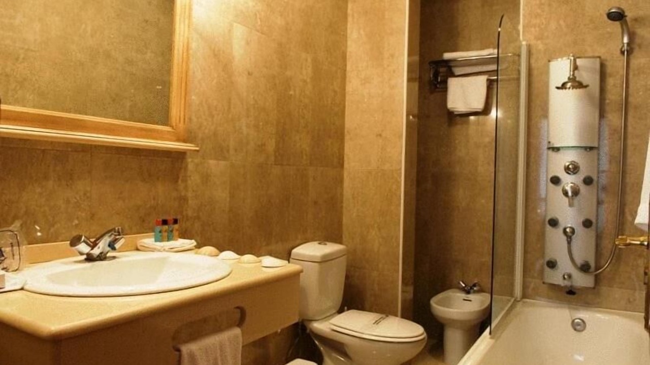Photo of Bathroom in Osuna