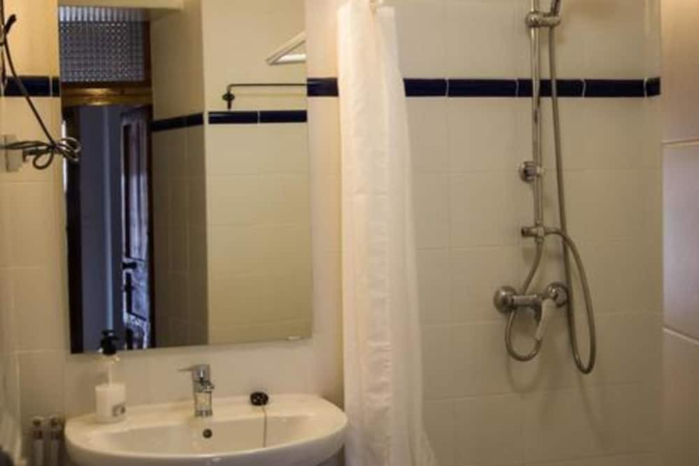 Photo of Bathroom in Planes
