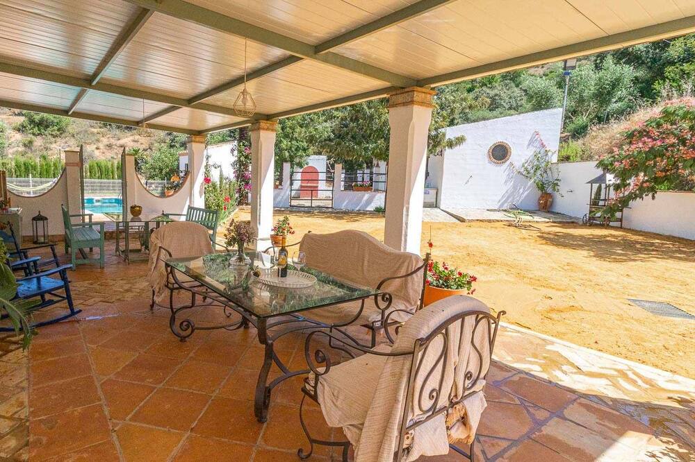 Photo of Patio Balcony in Lora Del Rio