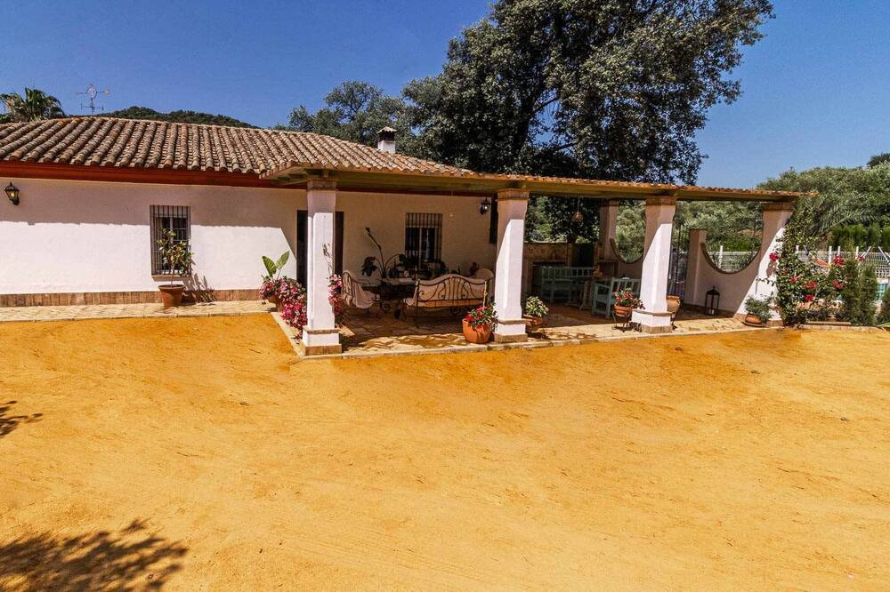 Photo of Others in Lora Del Rio