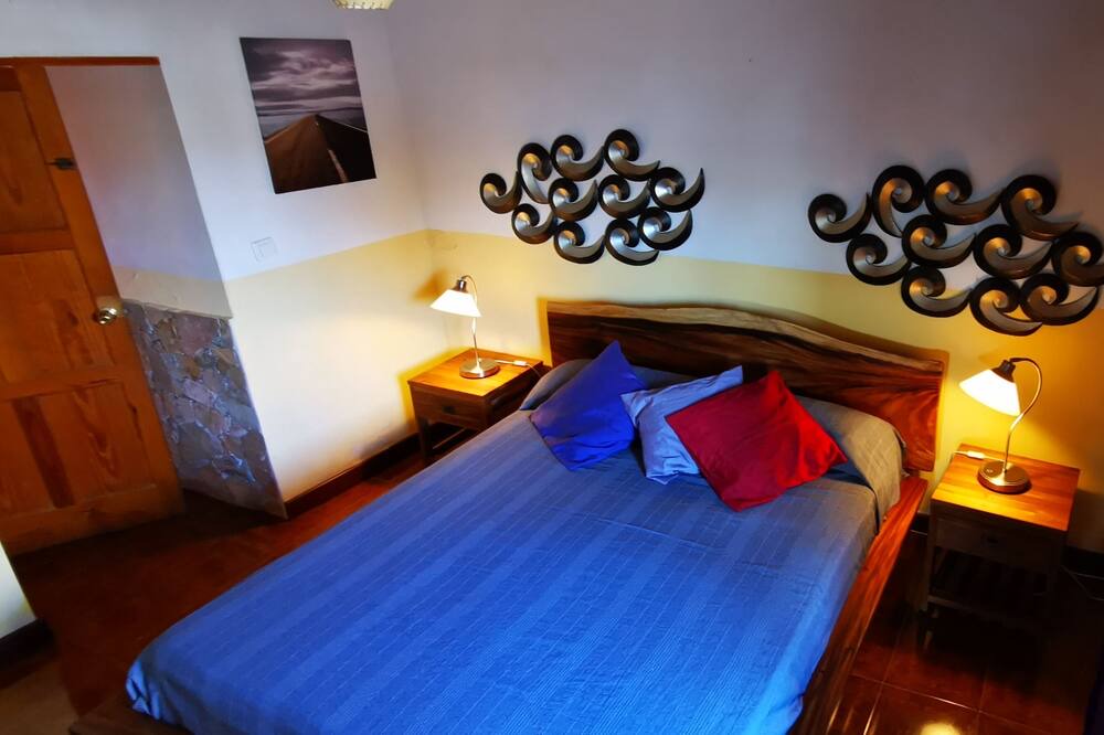 Photo of Bedroom in Triquivijate