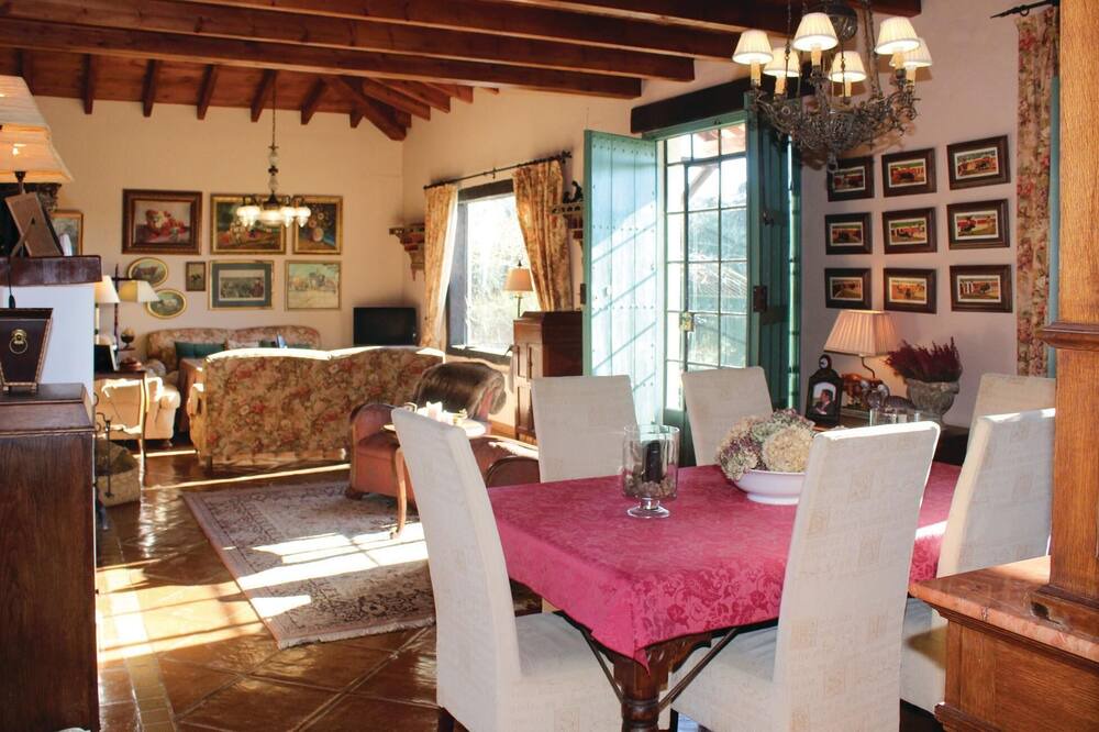 Photo of Bedroom in Alanis