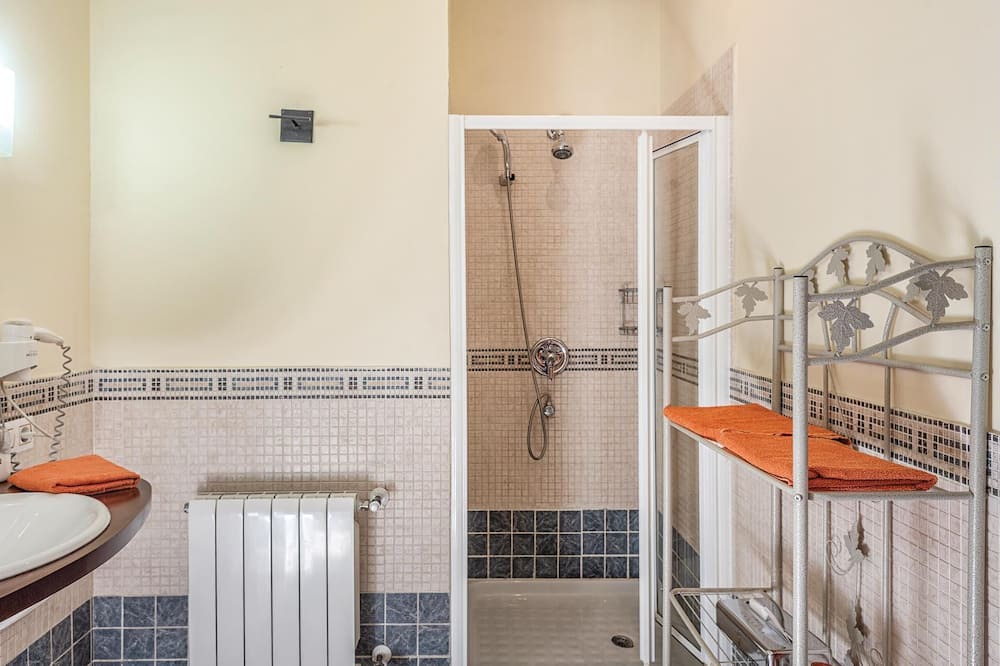 Photo of Bathroom in Constantina