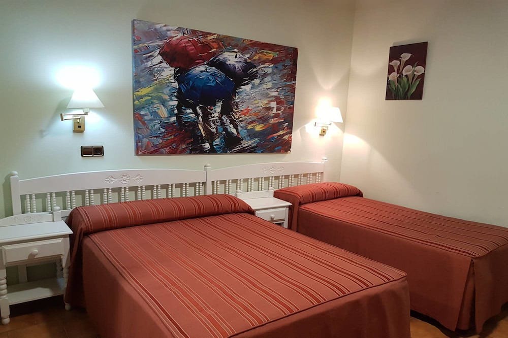 Photo of Bedroom in Madrigal de la Vera