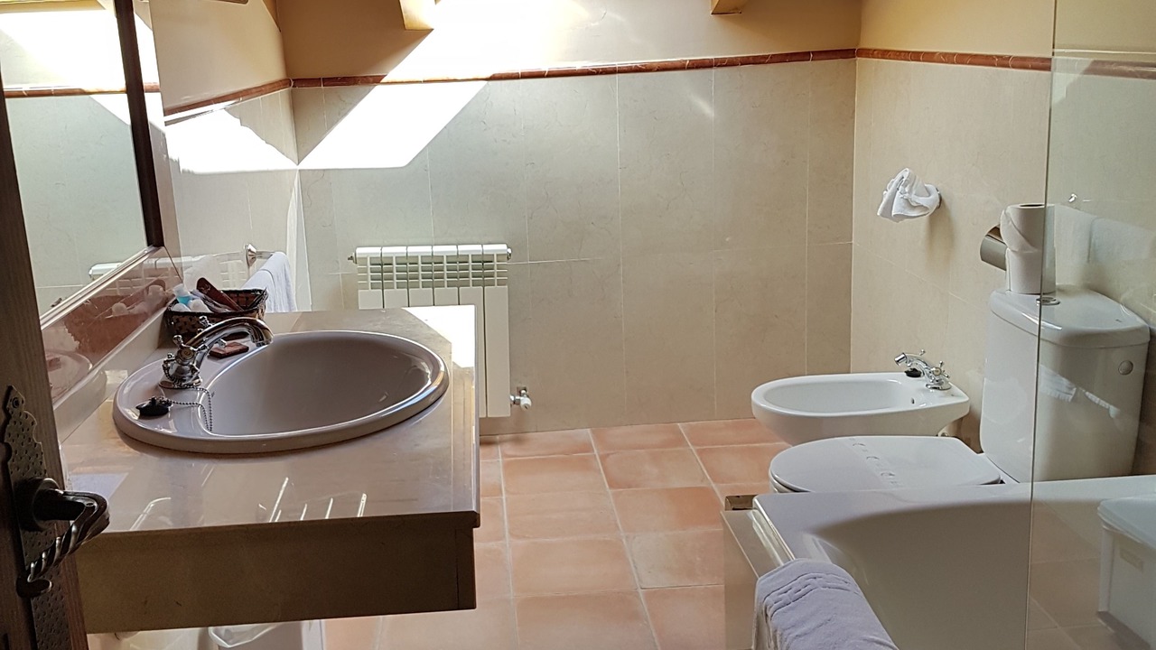 Photo of Bathroom in Navarredonda de Gredos