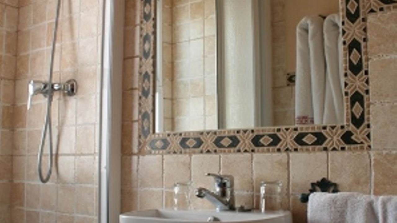 Photo of Bathroom in La Trinidad-San Juan y Todos los Santos