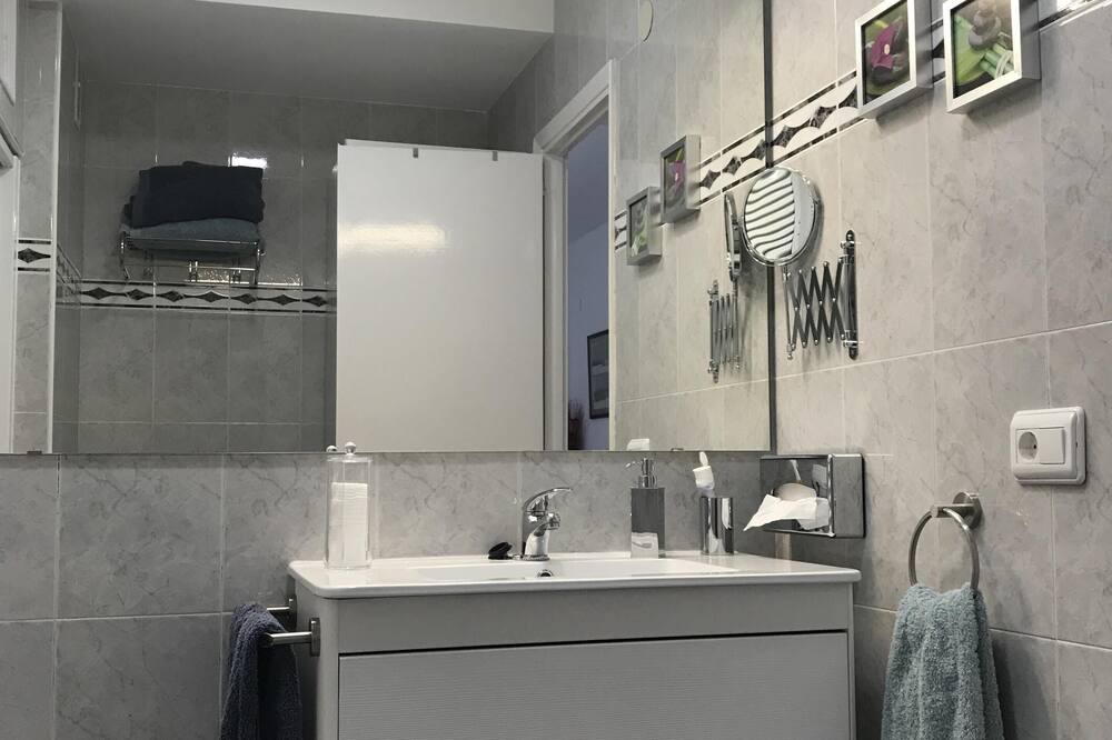 Photo of Bathroom in Raval Roig