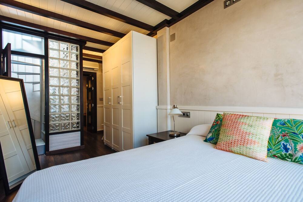 Photo of Bedroom in Fontanal-Maria Auxiliadora-Carretera de Carmona
