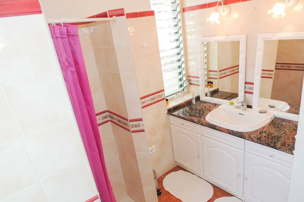 Photo of Bathroom in Bernia
