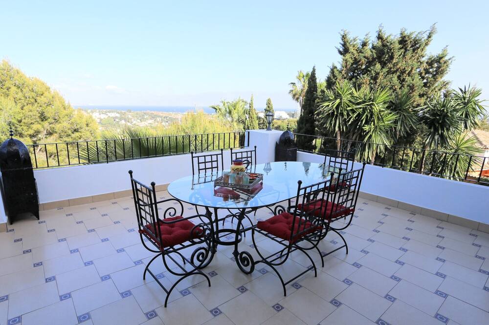 Photo of Patio Balcony in Nueva Andalucia